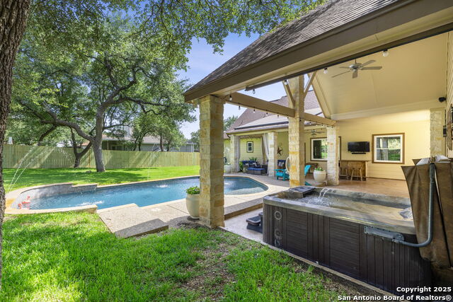 Image 33 of 47 For 27322 Sherwood Forest Dr