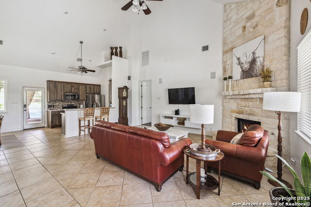 Image 6 of 47 For 27322 Sherwood Forest Dr