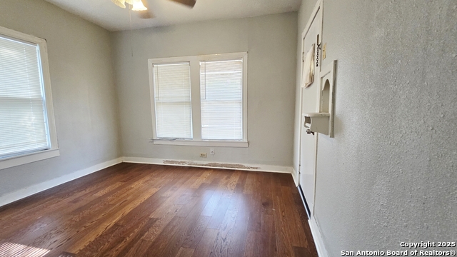 Image 17 of 23 For 2112 San Fernando St #a