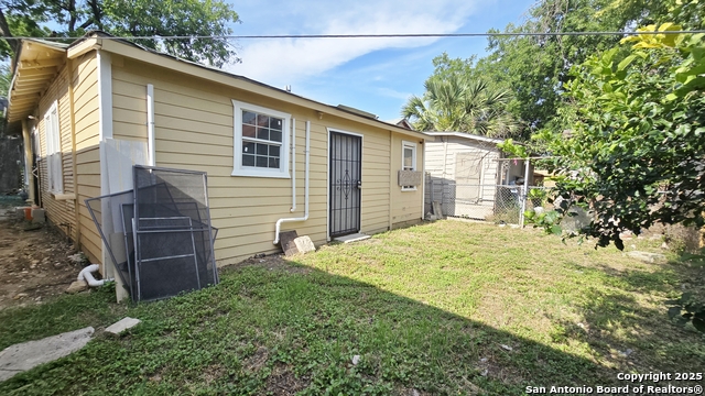 Image 23 of 23 For 2112 San Fernando St #a