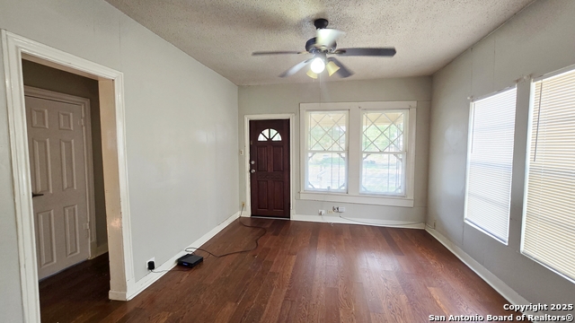 Image 6 of 23 For 2112 San Fernando St #a