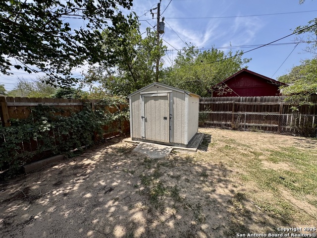 Image 17 of 18 For 1220 Goodwin