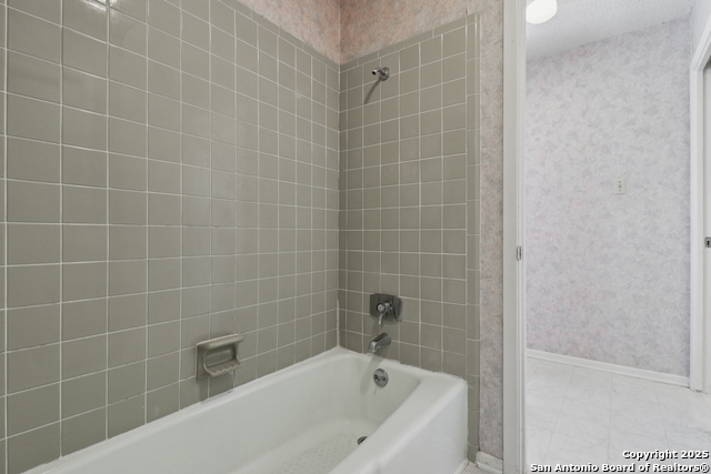 Image 29 of 47 For 6210 Echo Hill