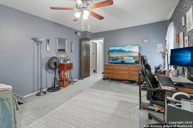 Image 36 of 47 For 6210 Echo Hill