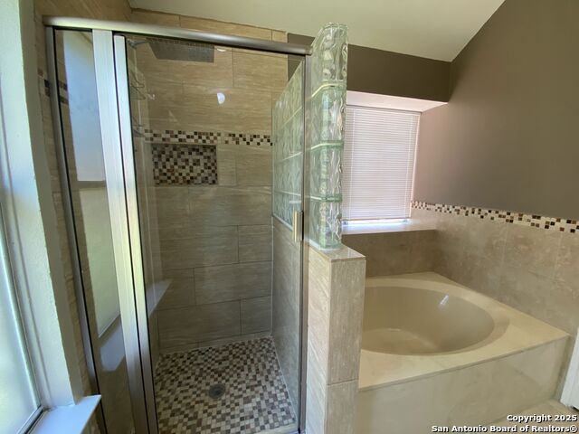 Image 9 of 11 For 9223 Fishers Hill
