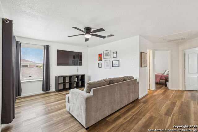 Image 25 of 37 For 7606 Palomino Cove