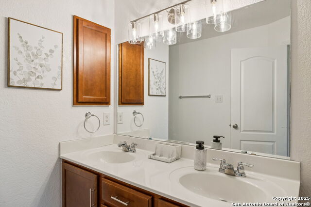 Image 30 of 37 For 7606 Palomino Cove