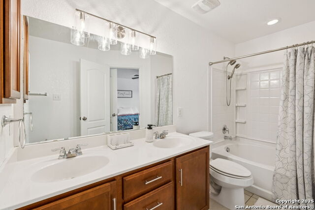 Image 31 of 37 For 7606 Palomino Cove