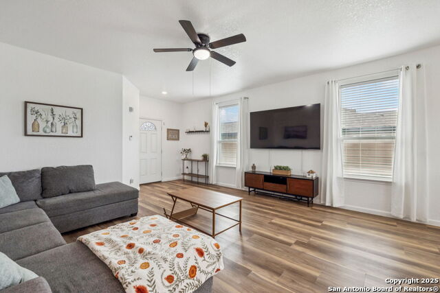 Image 7 of 37 For 7606 Palomino Cove
