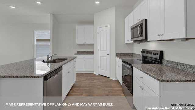 Listing photo id 12 for 331 Bluetick Trail
