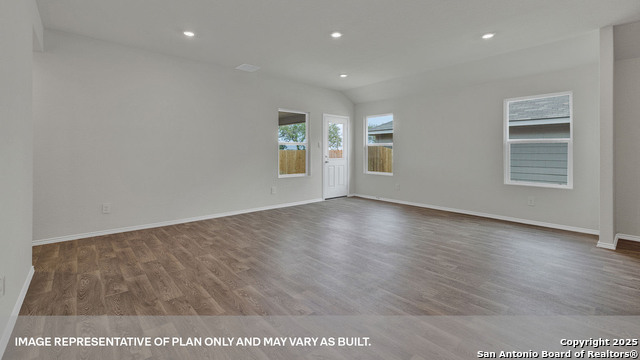 Listing photo id 19 for 331 Bluetick Trail