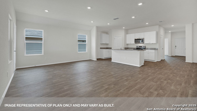 Listing photo id 20 for 331 Bluetick Trail