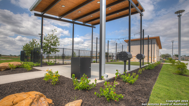 Listing photo id 39 for 331 Bluetick Trail