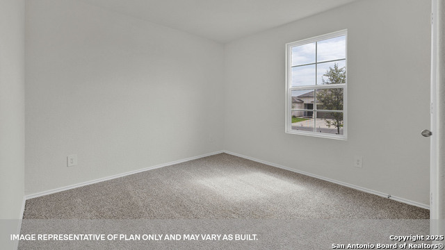 Listing photo id 3 for 331 Bluetick Trail