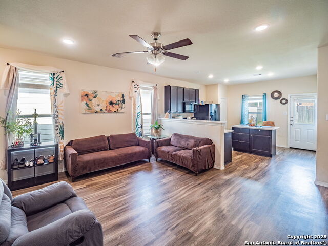 Listing photo id 2 for 13247 Montane Manor Ln