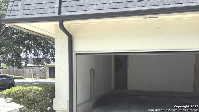 Image 11 of 16 For 7834 Broadway  207