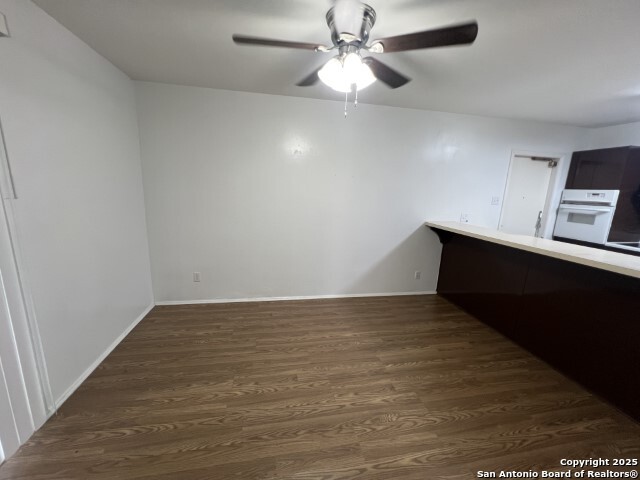 Image 4 of 12 For 6042 Knoll Krest