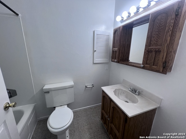 Image 5 of 12 For 6042 Knoll Krest