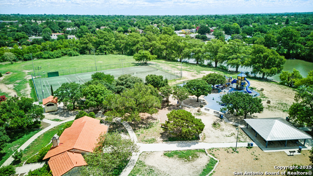 Listing photo id 25 for 1105 Delgado St