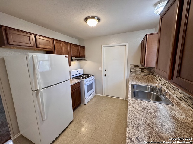 Image 7 of 17 For 1232 Goodwin