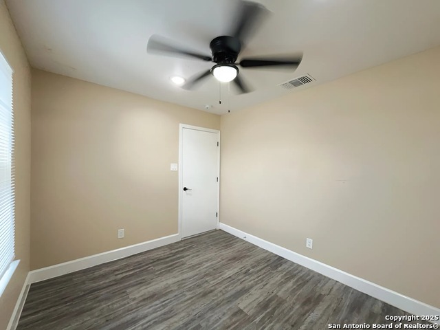 Image 17 of 20 For 7571 Windsor Oaks