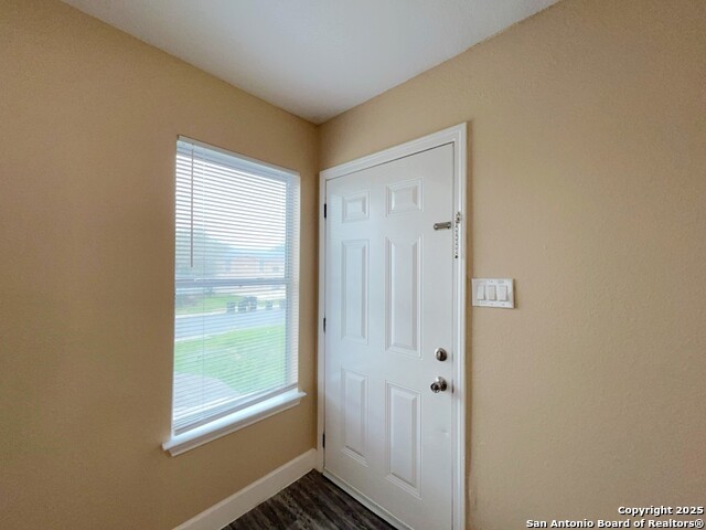 Image 18 of 20 For 7571 Windsor Oaks