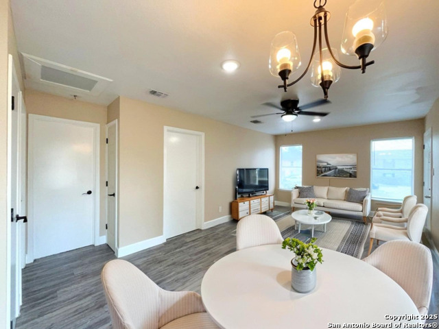 Image 3 of 20 For 7571 Windsor Oaks
