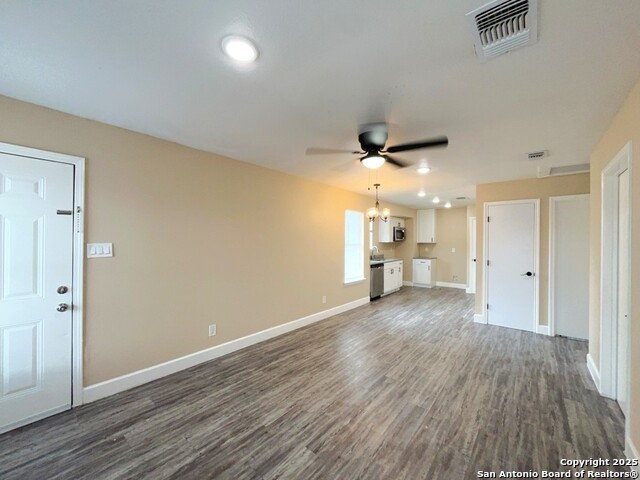 Image 7 of 20 For 7571 Windsor Oaks