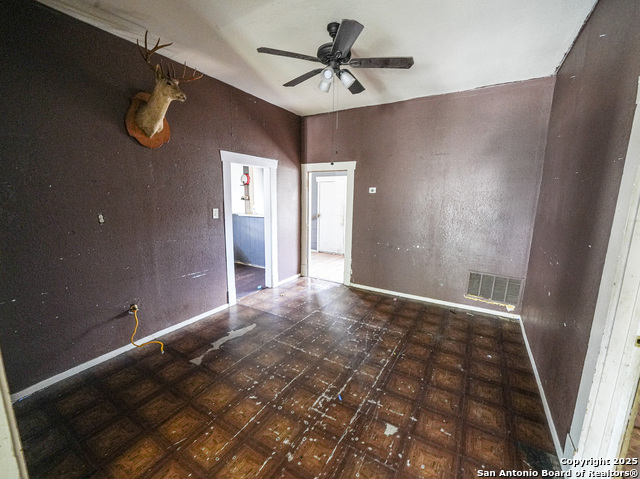 Image 10 of 11 For 607 Mckinley