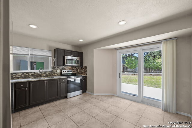 Image 10 of 34 For 6130 Valley Hill