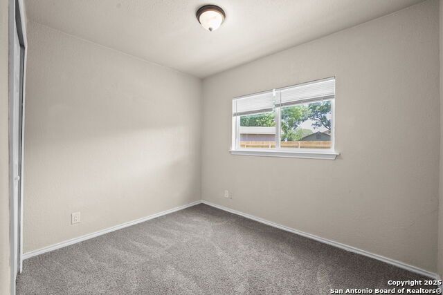 Image 20 of 34 For 6130 Valley Hill