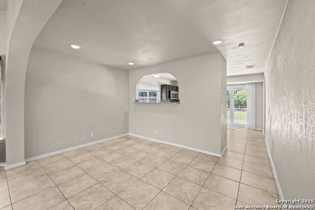 Image 7 of 34 For 6130 Valley Hill
