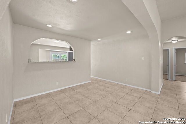 Image 9 of 34 For 6130 Valley Hill