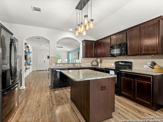 Image 10 of 30 For 2416 Kolton St.