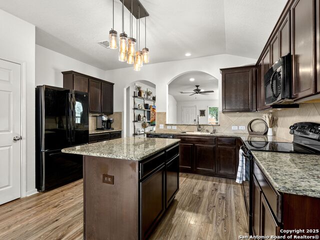 Image 11 of 30 For 2416 Kolton St.