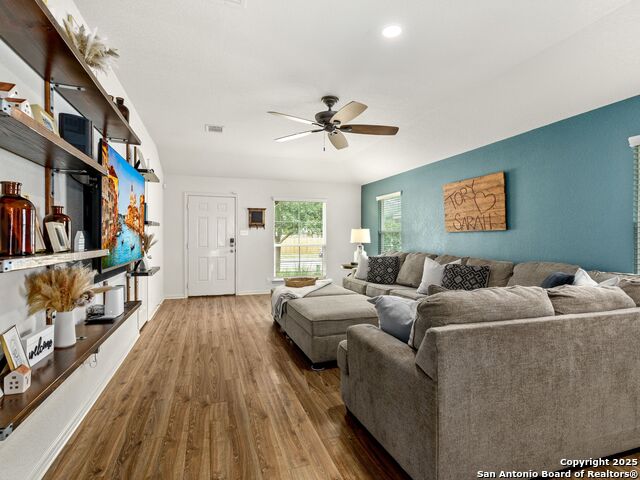 Image 4 of 30 For 2416 Kolton St.