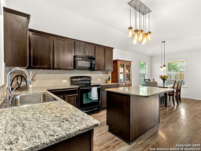 Image 9 of 30 For 2416 Kolton St.