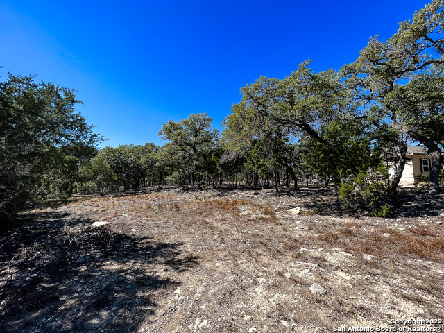 Listing photo id 0 for 209 Legacy Ridge