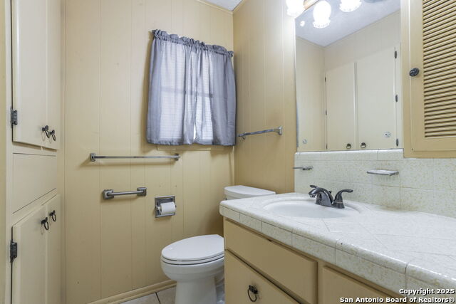 Image 13 of 26 For 6618 Forest Bend N