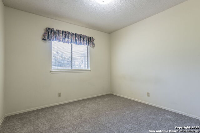 Image 17 of 26 For 6618 Forest Bend N