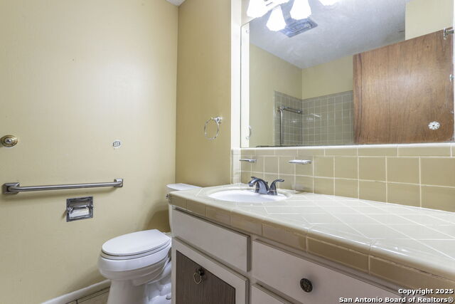 Image 19 of 26 For 6618 Forest Bend N
