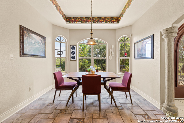 Image 15 of 49 For 13307 Ridge Valley