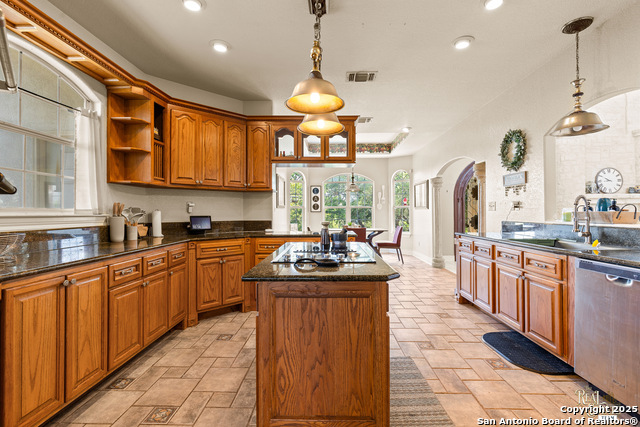 Image 18 of 49 For 13307 Ridge Valley