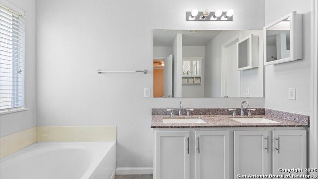 Image 14 of 22 For 16507 Amberly Court