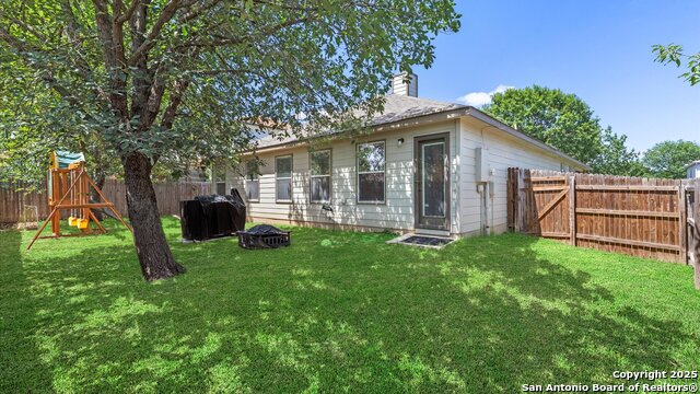 Image 21 of 22 For 16507 Amberly Court