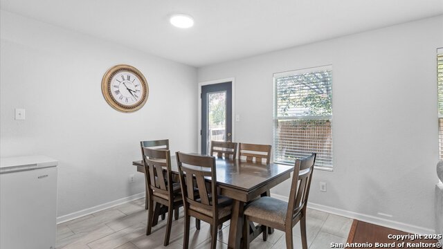 Image 5 of 22 For 16507 Amberly Court