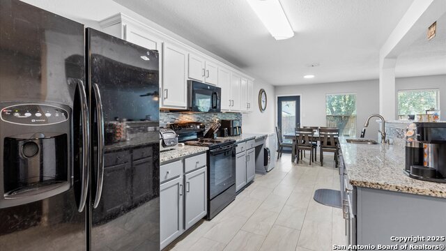 Image 6 of 22 For 16507 Amberly Court