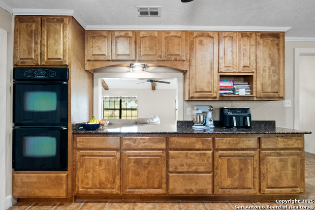 Listing photo id 8 for 1373 County Road 373