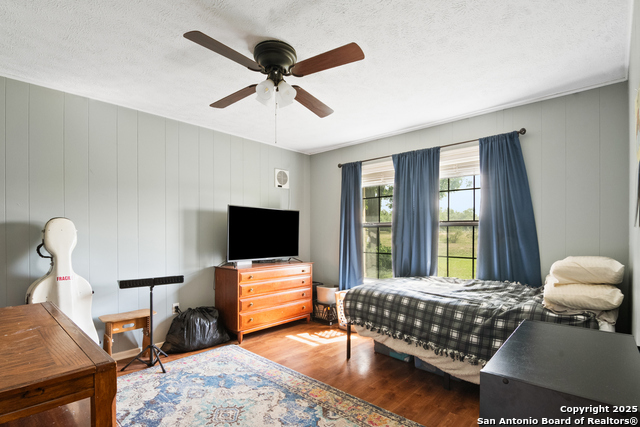 Listing photo id 21 for 1373 County Road 373