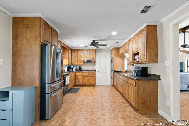 Listing photo id 5 for 1373 County Road 373